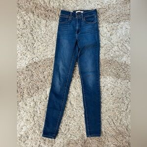 Levi’s Jeans 24